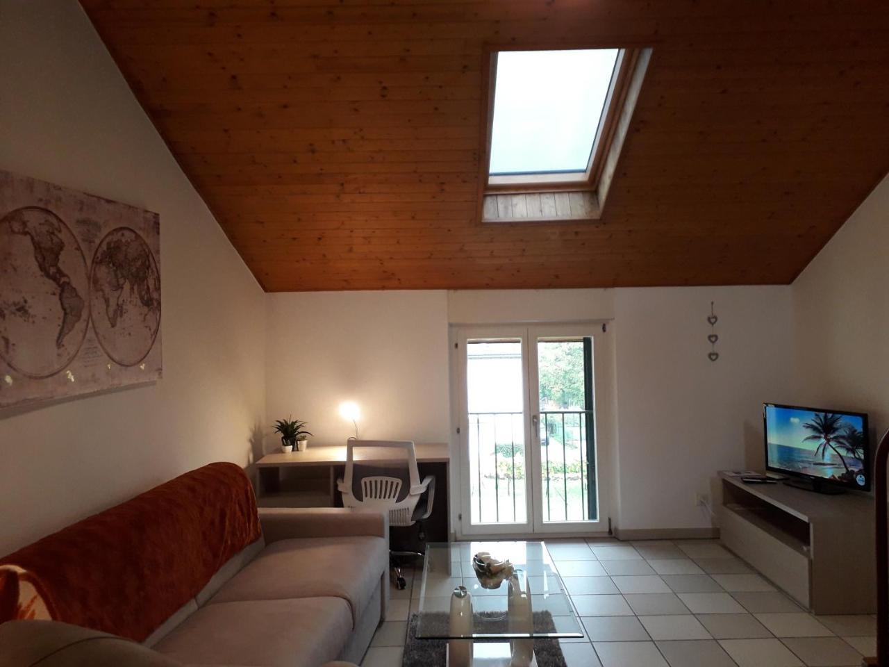 Holidays Homes Il Folletto Quartino Exterior photo