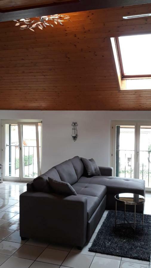 Holidays Homes Il Folletto Quartino Exterior photo